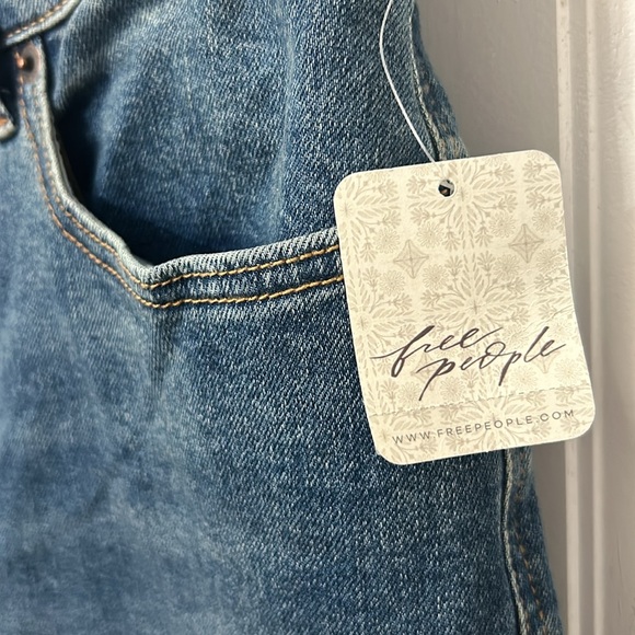 We the free free people jeans nwt size 28 curvy crvy line raw hem - Picture 3 of 4